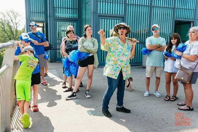 Niagara Falls Boat Ride and Cave Tour - Image 3