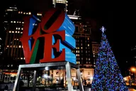Philadelphia Holiday Lights Driving Tour thumbnail 6