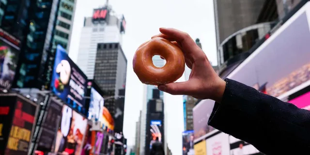 New York City Holiday Donut Tour - Image 6