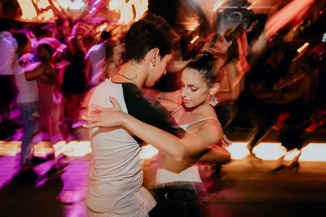 Miami Salsa Dance Experience - Image 4