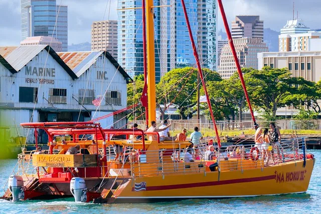 Honolulu Open Sail from Kewalo Harbor - Image 6