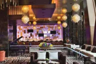 Las Vegas Club Crawl with Party Bus and Fast Entry thumbnail 3