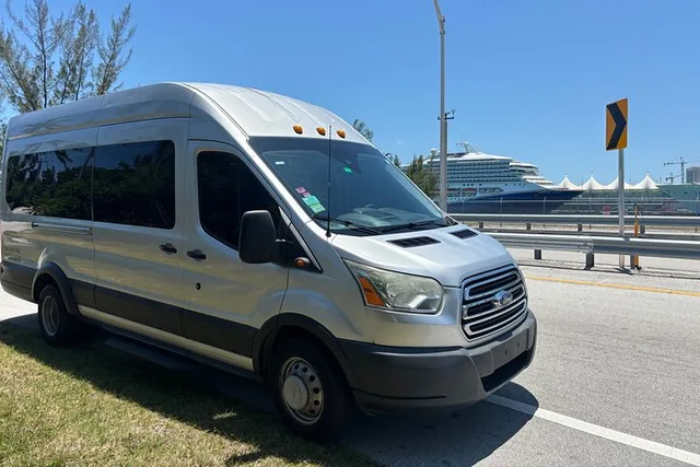 Miami Private Minivan Transportation - Image 4