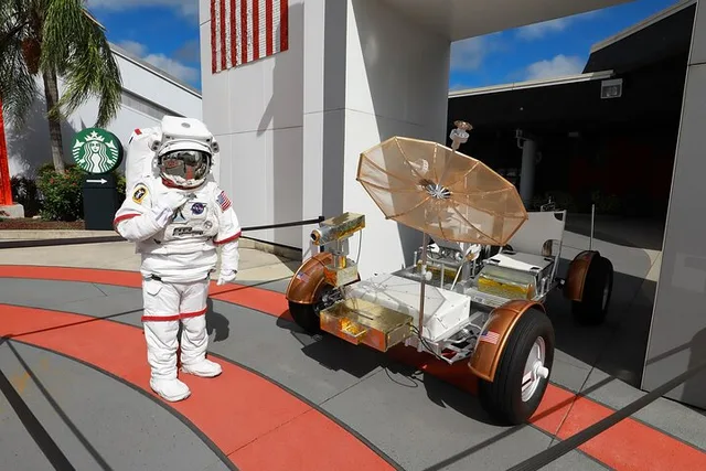 Orlando Kennedy Space Center Private Tour 10 hr - Image 2
