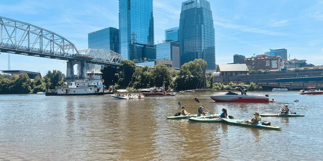 Nashville Downtown Kayak Rental - Image 2