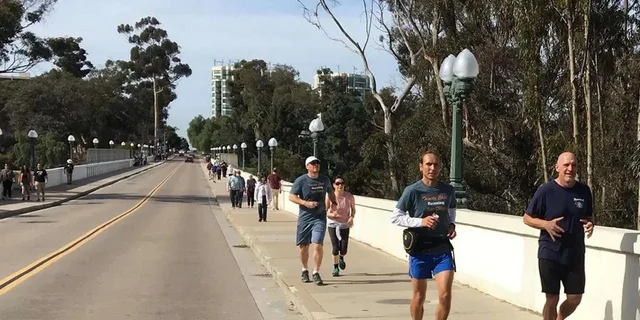 San Diego Running Tour of Iconic Sites 2 hr - Image 4