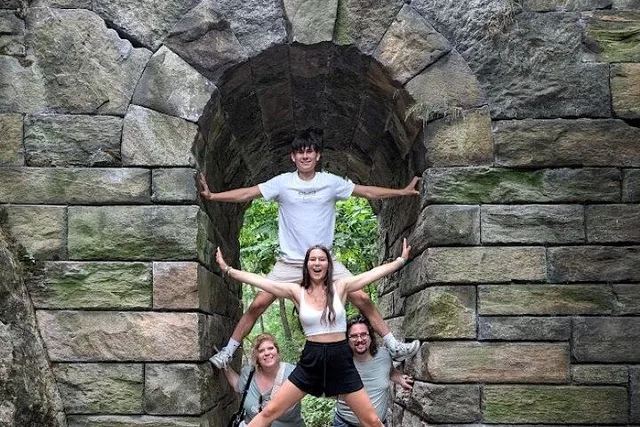 New York Central Park Tour with Photo Album - Image 1