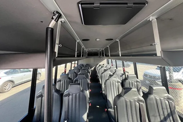 Toronto Airport Transfer to Niagara Minibus - Image 2
