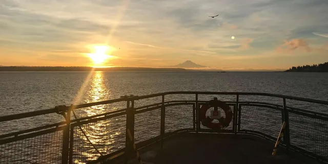 Seattle Happy Hour Cruise - Image 6
