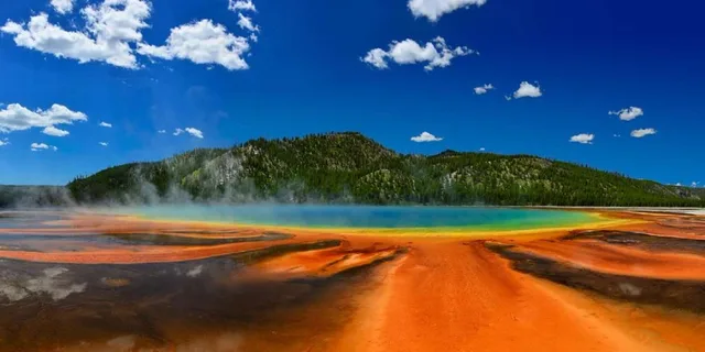 Salt Lake City to Yellowstone and Grand Teton 6-Day Tour - Image 5