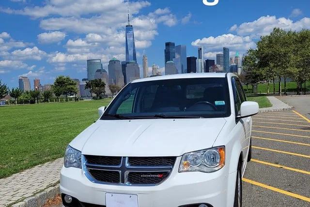 Allentown Minivan Transfer to Newark Airport - Image 1