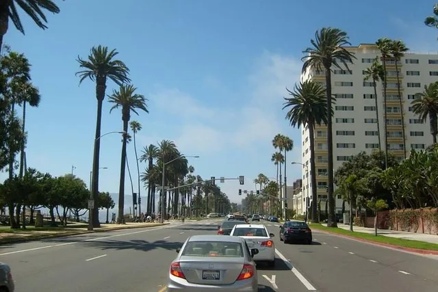 Los Angeles Limo Tour - Image 3