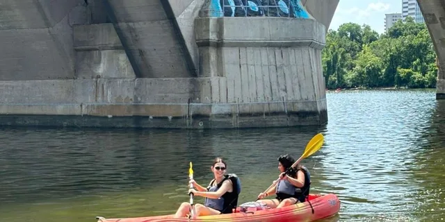 Washington DC Potomac River Ghost Kayak Tour 1.5 hr - Image 4