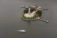 New York City Island Helicopter Tour thumbnail 5