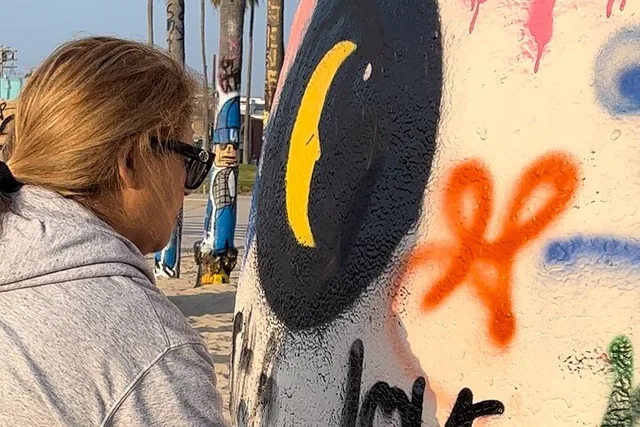 Venice Spray Paint Art Walls Experience 2 hr - Image 6