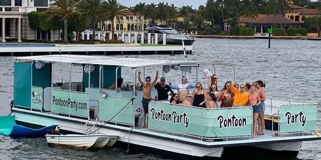 Fort Lauderdale Boozy Boat Tour - Image 1