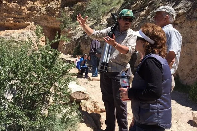Grand Canyon Hike and Sightseeing Tour - Image 3