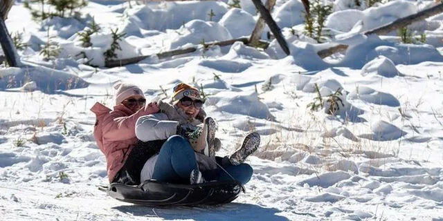 Estes Park Winter Wonderland Sledding Tour - Image 4