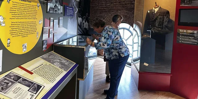 Bowling Green Historic RailPark and Train Museum Tour - Image 5