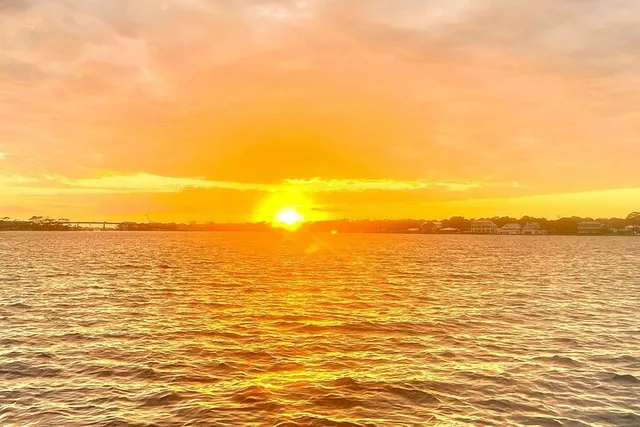 Destin Crab Island Sunset Tour - Image 5