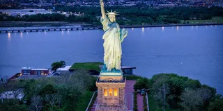 New York City Helicopter Charter with Champagne