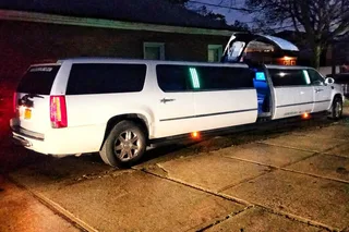New York City Shopping Limousine Tour to Woodbury Commons