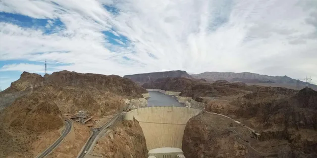 Las Vegas Hoover Dam Tour with Power Plant & Bridge - Image 6