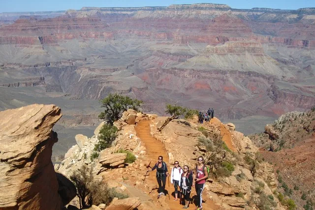 Sedona Grand Canyon Hike with 7 Guest Limit - Image 3