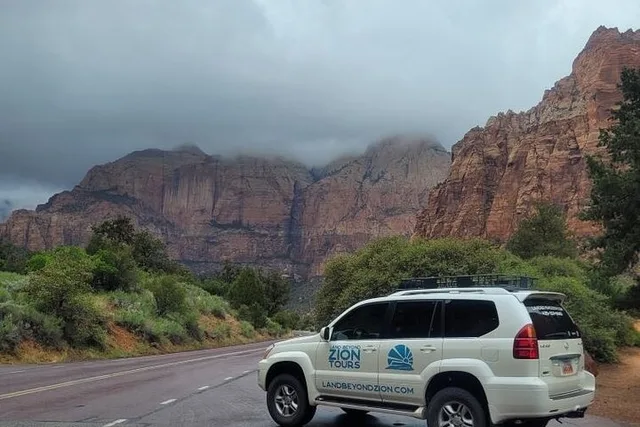 Zion National Park Shuttle Service - Image 4