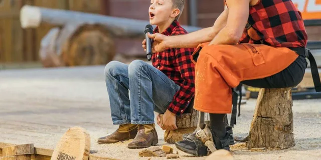 Pigeon Forge Lumberjack Supper Show - Image 2