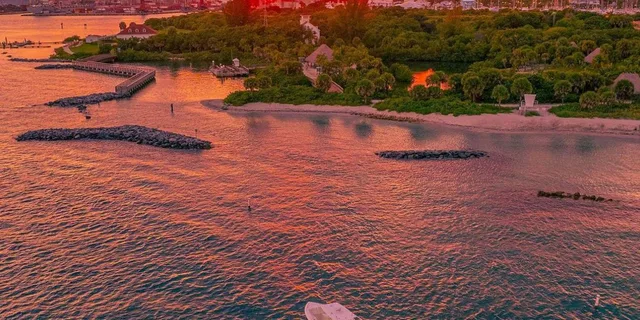 West Palm Beach Peanut Island Sunset Cruise 2 hr - Image 3