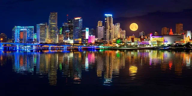 Miami Beach Private Night Airplane Tour - Image 5