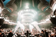 Las Vegas Club Crawl with Party Bus thumbnail 4