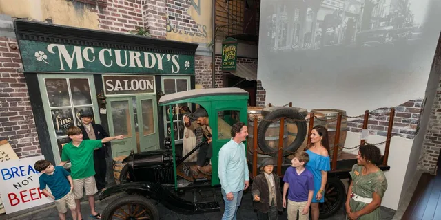 Savannah Trolley Tour with Museums Pass - Image 4