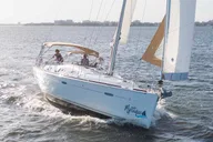 Charleston Sunset Sail on 43ft Mystique thumbnail 4