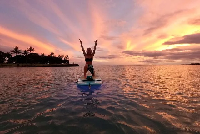 Honolulu Stand-Up Paddle Glowga Yoga Class - Image 2