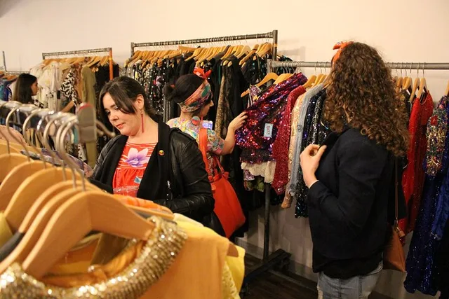 Philadelphia Thrift Quest Walking Tour - Image 2