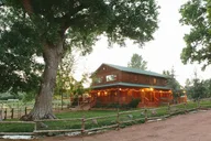 Scottsdale Vineyard Wine Tasting Tour thumbnail 1