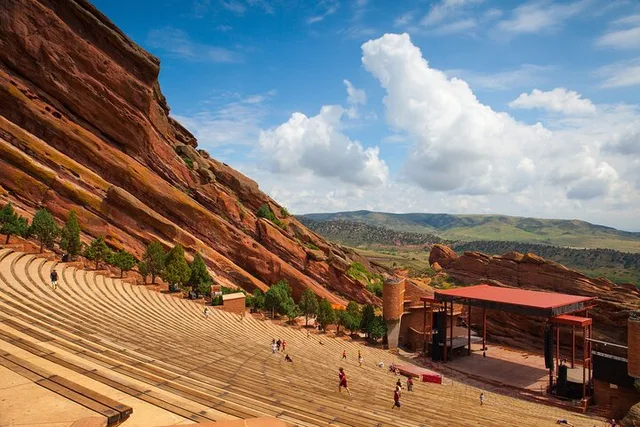 Denver Jeep Tour to Red Rocks and Dinosaur Ridge - Image 1