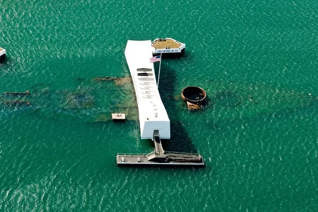 Pearl Harbor Arizona Memorial and Missouri Ship Tour - Image 5