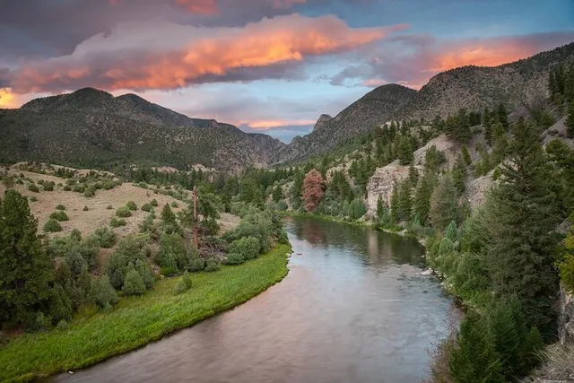 Upper Colorado Rafting Adventure - Image 2