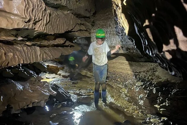 Bryant Mountain Wild Cave Adventure Tour - Image 6