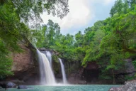 Maui Waterfall and Chocolate Tour thumbnail 1
