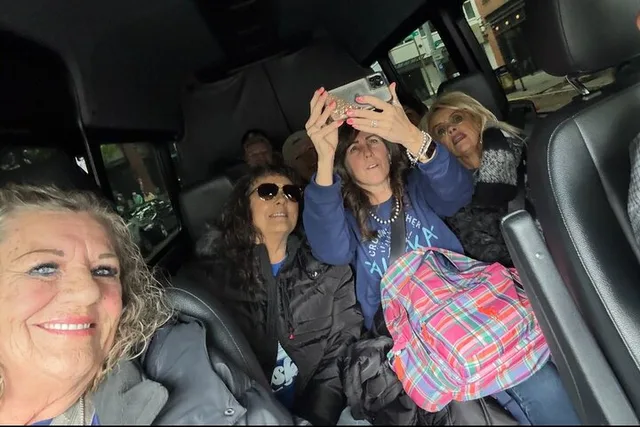 Seattle Shuttle Ride - Image 2