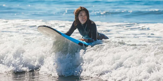Los Angeles Surfing Lesson in Venice Beach - Image 2