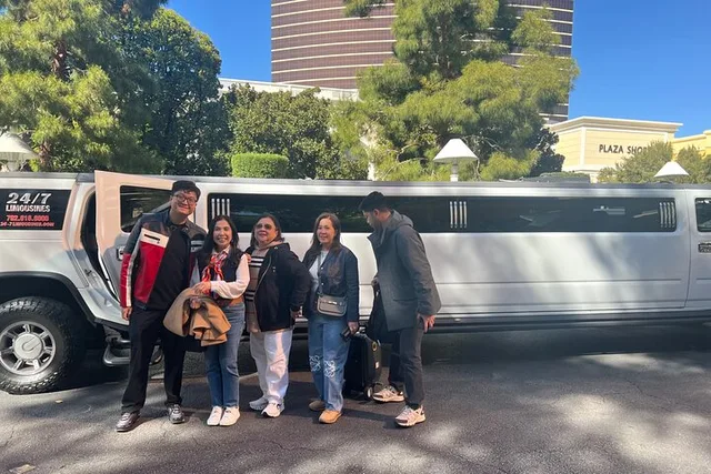 Las Vegas Hummer Limo Tour - Image 4