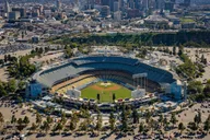 Los Angeles Helicopter Tour Over Hollywood & Downtown thumbnail 1