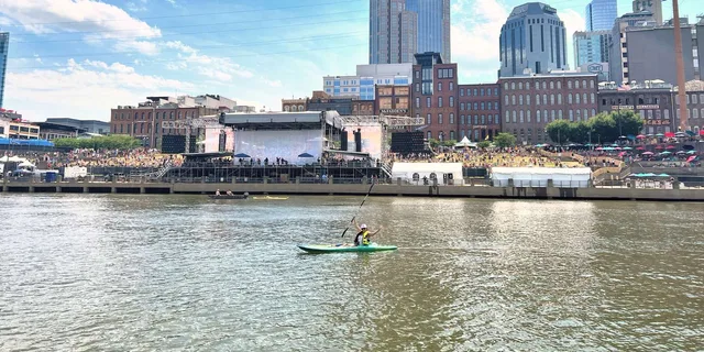 Nashville Downtown Kayak Rental - Image 3