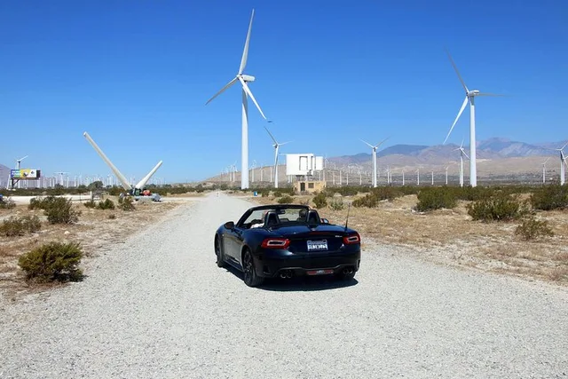 Palm Springs Windmill Tour - Image 2