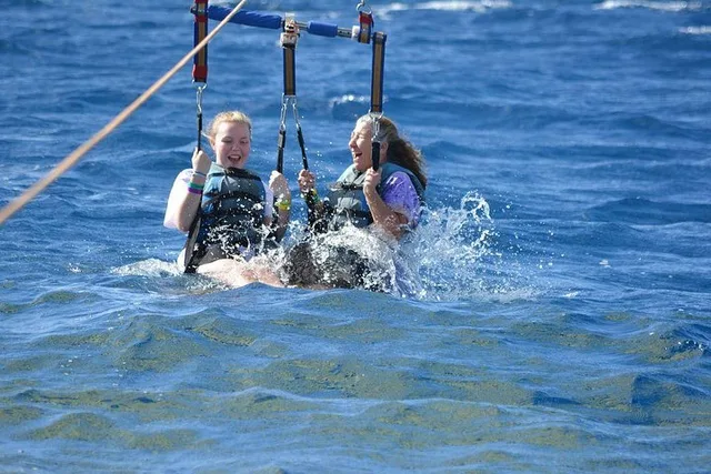 Honolulu Parasailing Adventure in Maunalua Bay - Image 3